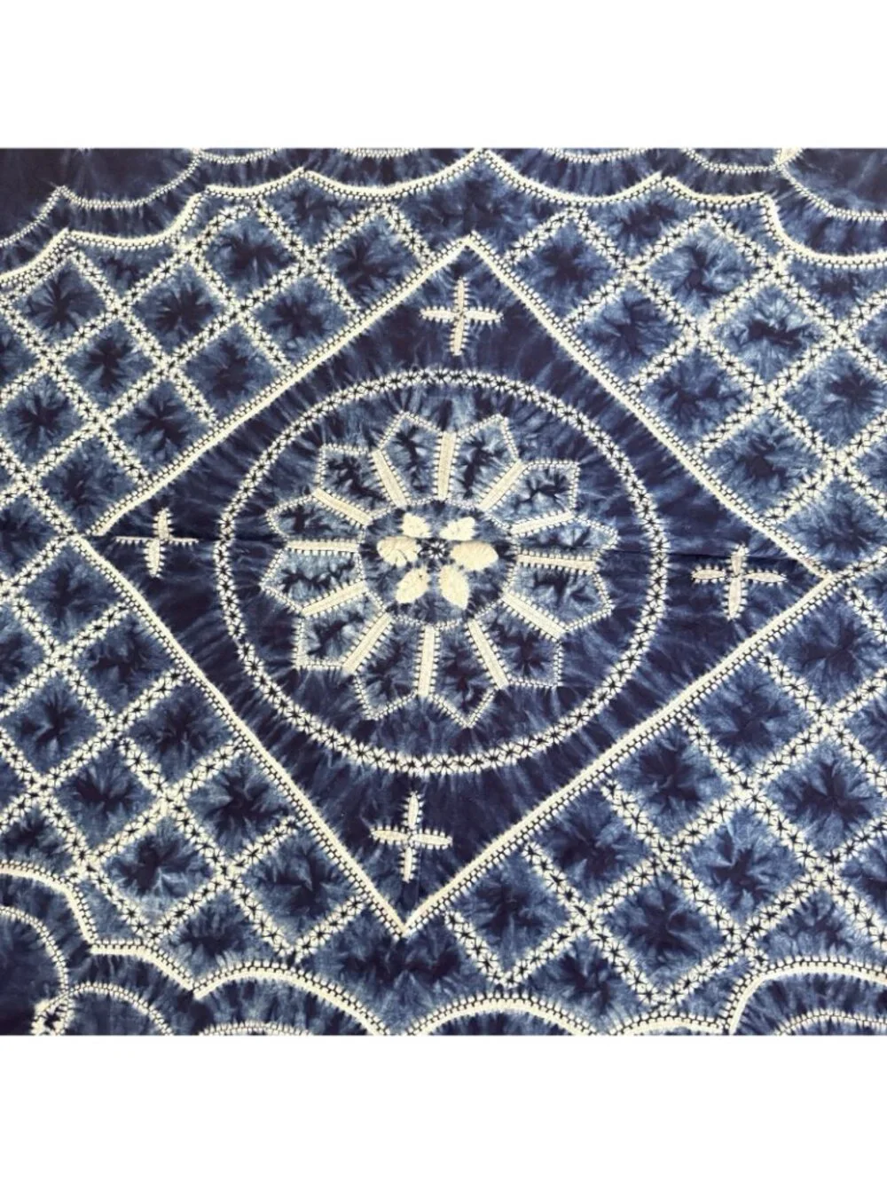 Handmade Indigo-dyed Shibori Tie-dye Tablecloth Floral Motif Center Medallion